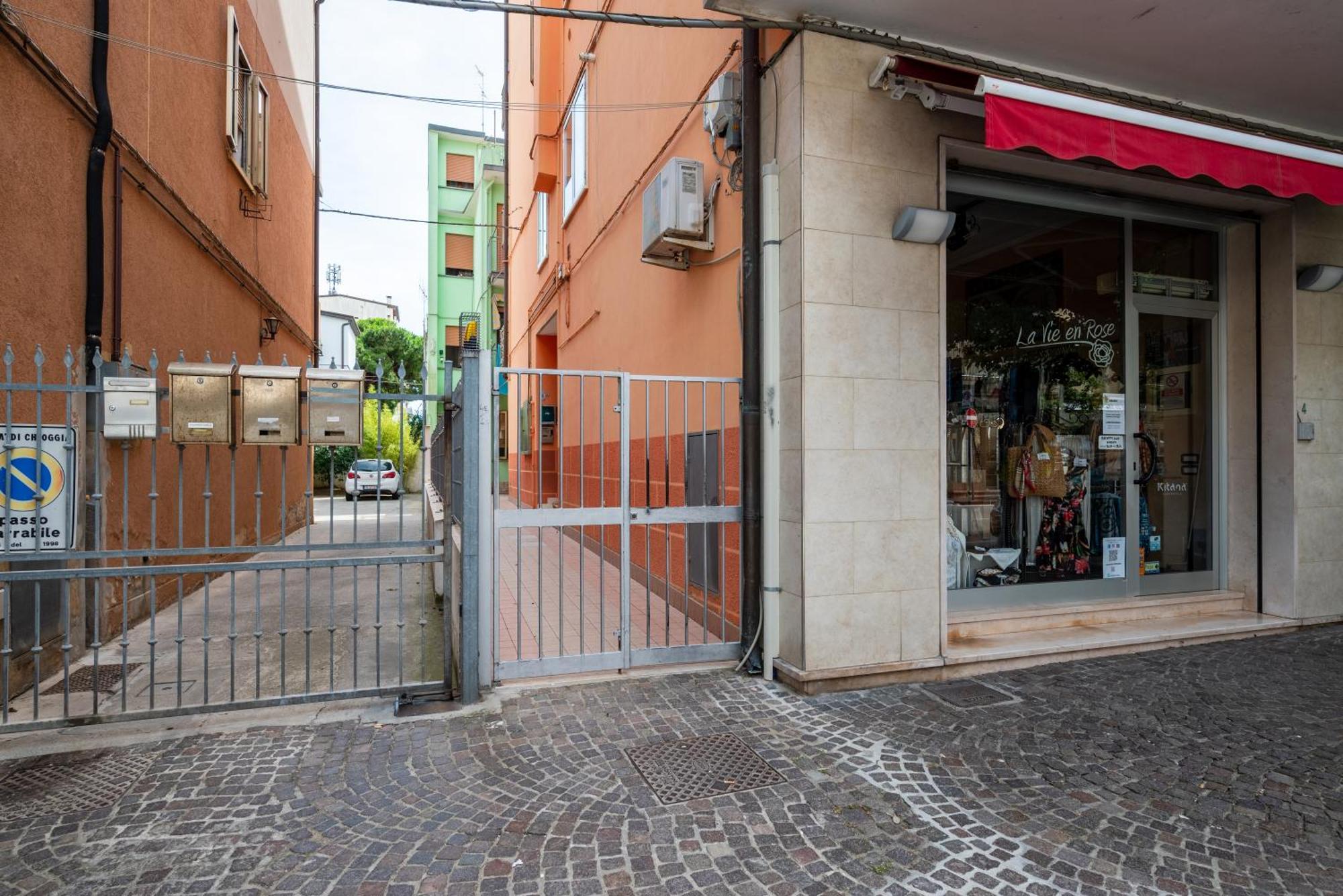 La Comodita Del Centro ! 基奥贾 外观 照片